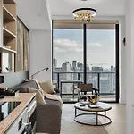 1Bd Penthouse With Stunning City & Water Views